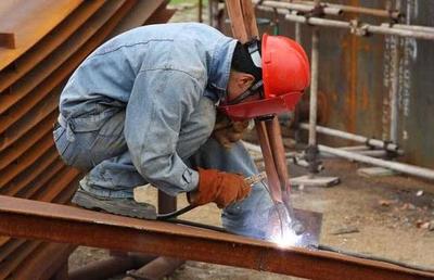 老农告诫 再难找工作，也尽量别从事这4个工种，很伤身体！